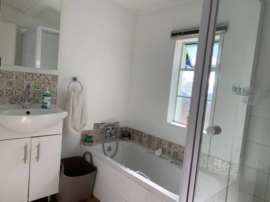 The Town House - Lower Knysna Central מראה חיצוני תמונה
