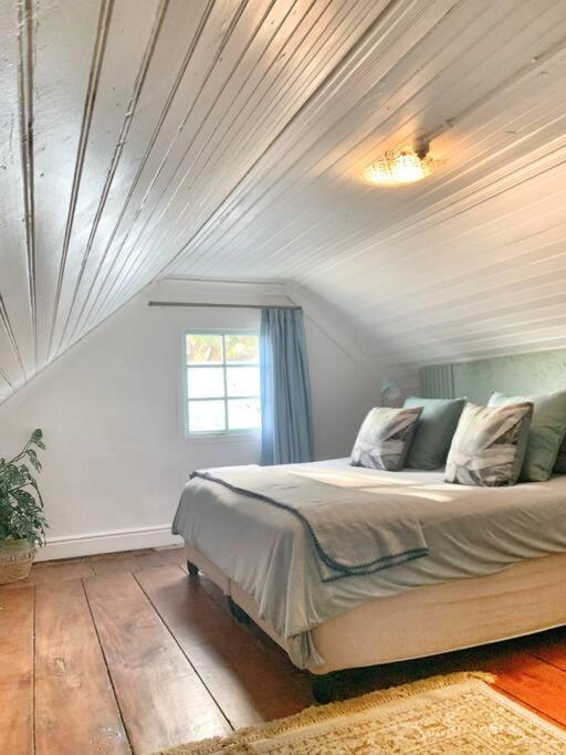 The Town House - Lower Knysna Central מראה חיצוני תמונה